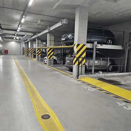 Urban Premium Opolska 10 Nr 89 2 Garages * Kattowitz